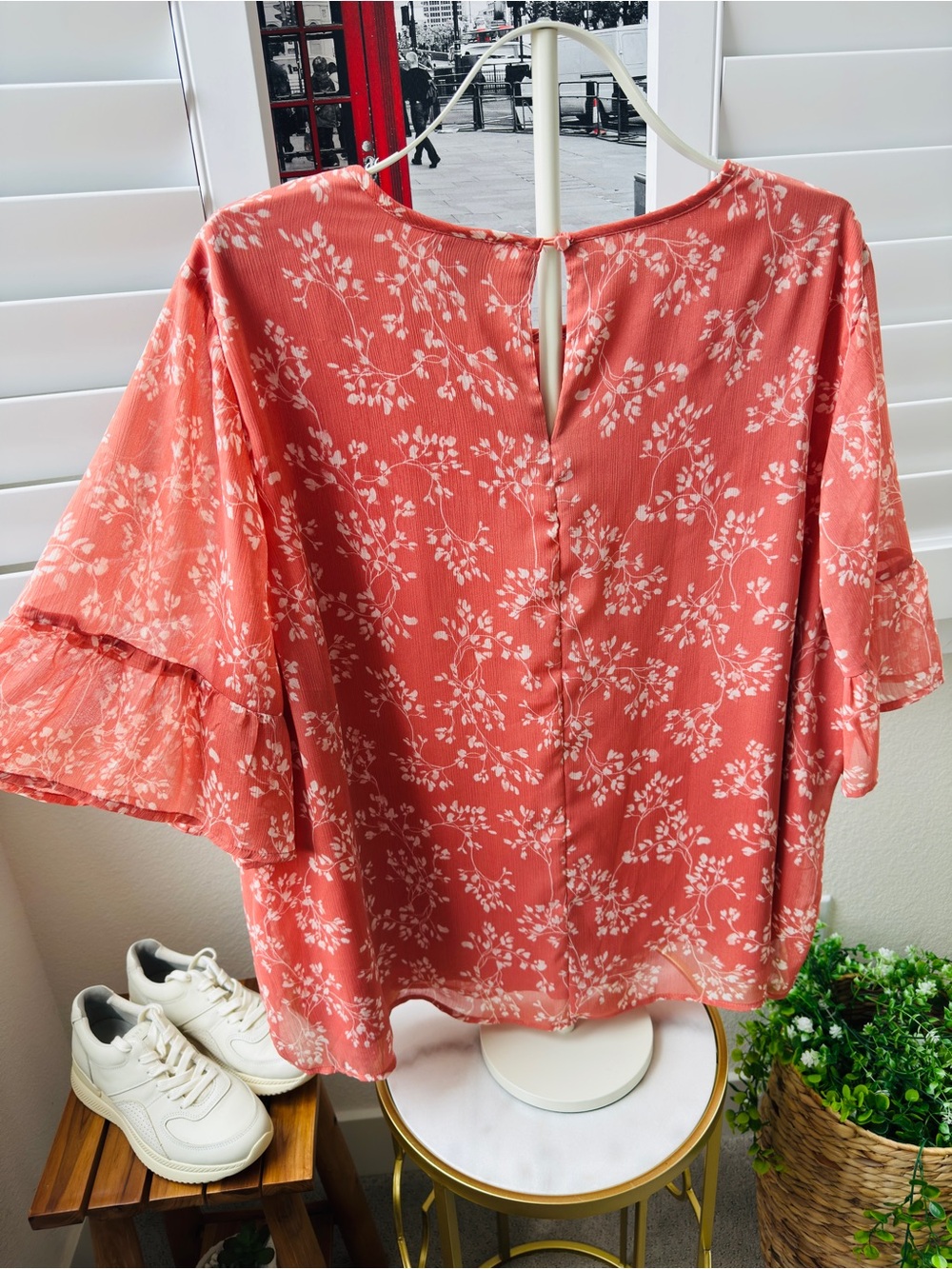 Ava & Viv Coral Floral Ruffle-Sleeve Top - Picture 4 of 5